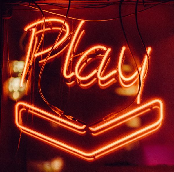 captivate-group-communicator-gaming-social-media